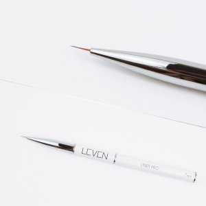 Leven | Liner Pro Brush (7mm)
