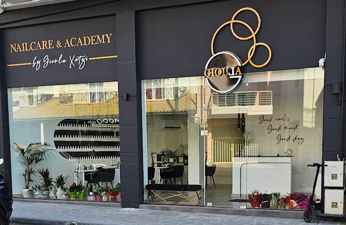 Gioula Xatzi Nails & Academy